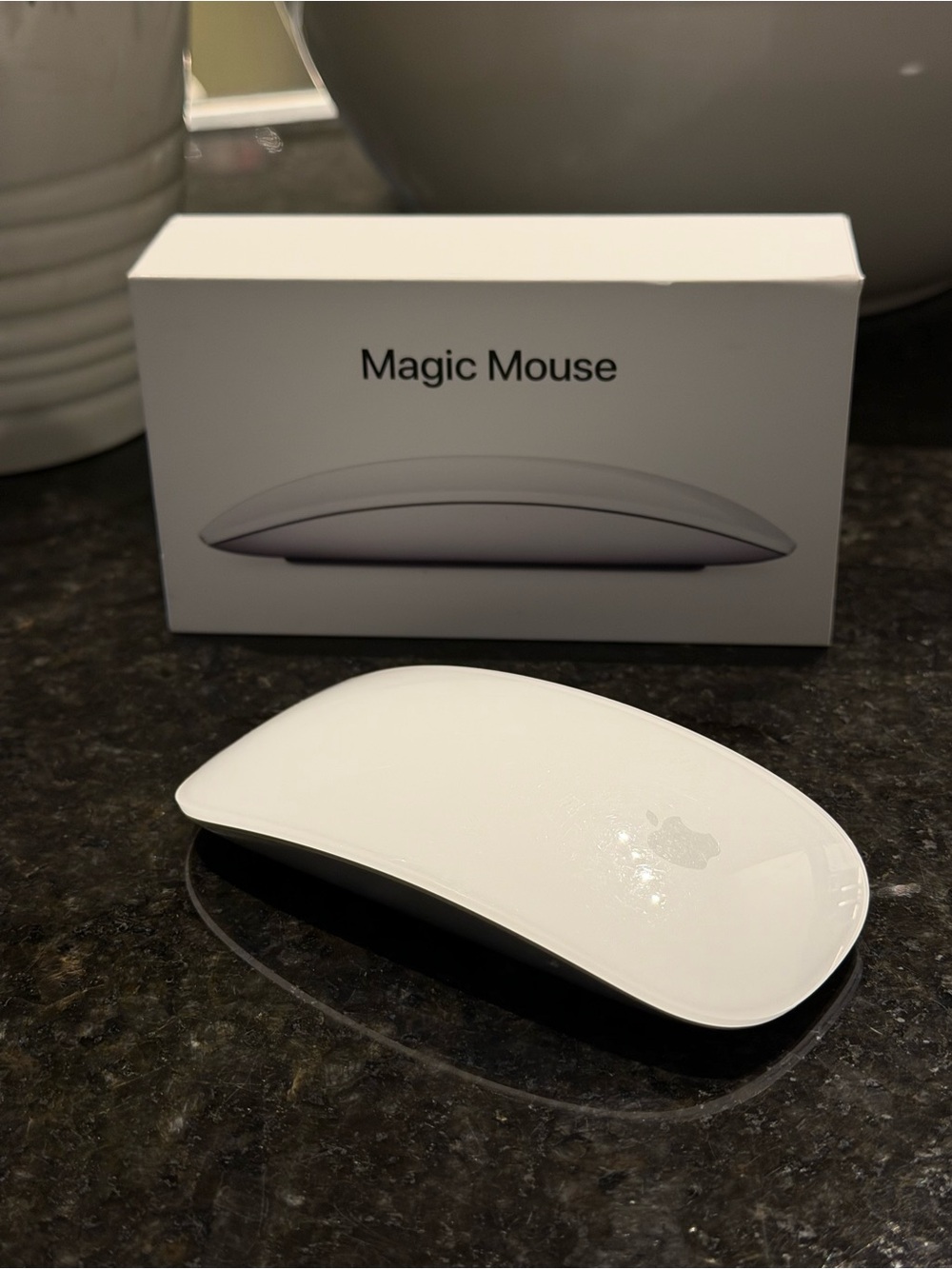 Apple Magic Mouse White Wireless Bluetooth Mouse (Charge via Lightning Cable)